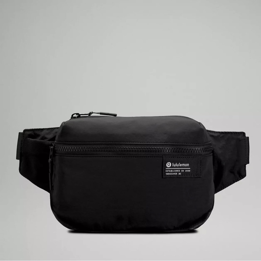 Lululemom Clean Lines Belt Bag - Black
